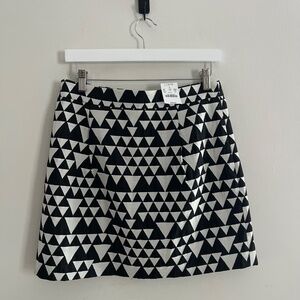 J Crew Factory NWT Black White Geometric Triangles Mini Skirt Sz 4 Minimalist